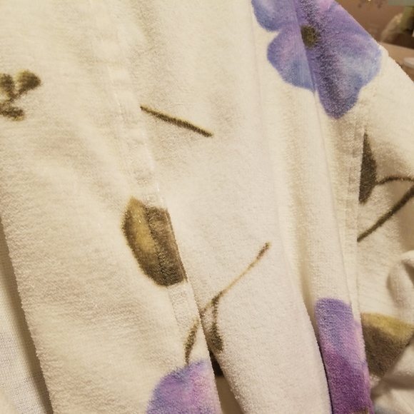 Women Flower Robe - Picture 3 of 3